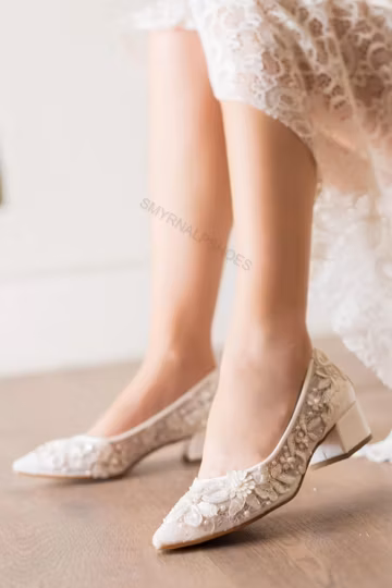 Lace Bridal Shoes, Low Block Heel Wedding Pumps, Floral Bridal Heels, Comfortable Wedding Shoes