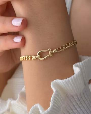 Gold Horseshoe Clasp Chain Bracelet, Minimalist Layering Jewelry