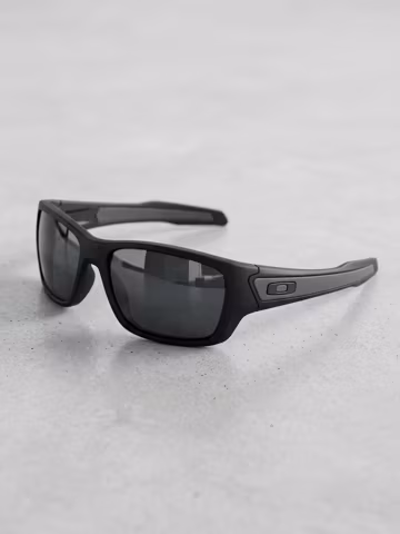 Oakley Turbine Style Polarized Sunglasses: Black blue Frame, UV400 Protection