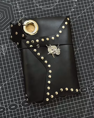 Personalized Real Leather Journal Trifold with Custom Charm, A5 A6 Refillable Traveler’s Journal Notebook