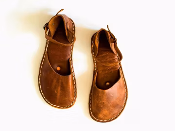 Handmade Leather Grounding Sandals : Minimalist Copper Rivet Shoes - Crazy Brown