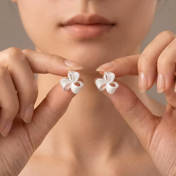 S999 Sterling Silver Matte Flower Stud Earrings,Minimalist Floral Earrings,Dainty Everyday Studs,Gift for Her SIZE: Approx. 7.5 x 8.5mm.
