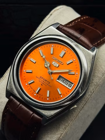 Vintage Seiko 5 Sports Automatic Men's Wrist Watch Day Date Ref-7009 Orange Dial