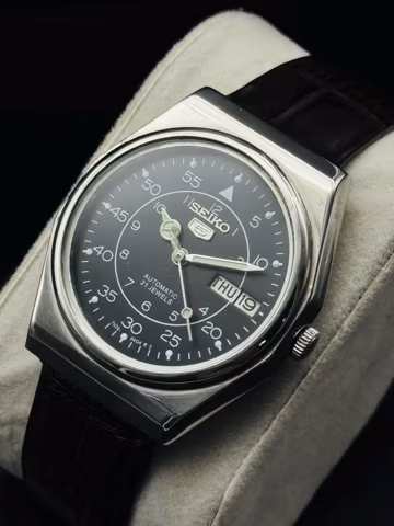Vintage Seiko 5 Automatic Watch: Black Railway Timing Dial, Handmade Leather Band