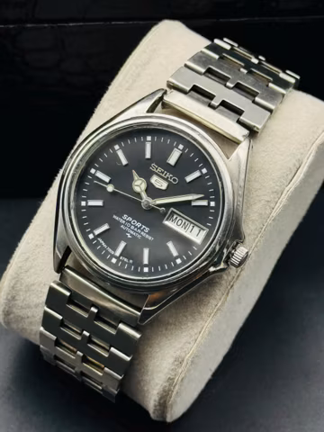 Vintage Seiko 5 Sports Automatic Men's Wrist Watch Day Date Black Dial, Glow in Dark