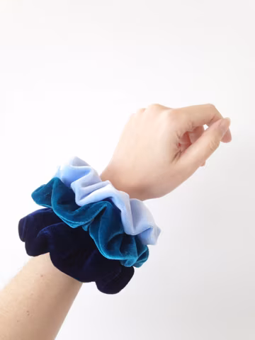 hair scrunchies, velvet scrunchies, velvet scrunchies set, hairties set, baby blue scrunchie, navy blue velvet scrunchies, birdienumnumshop