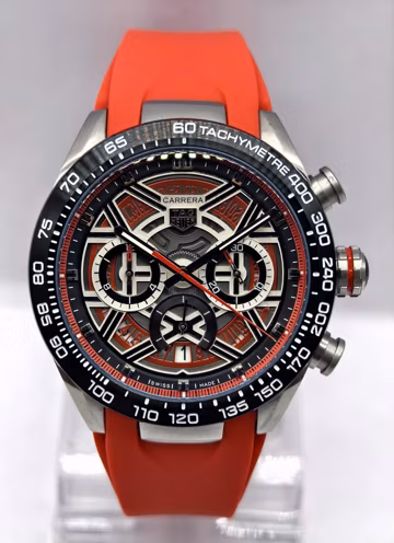 Vintage Tag Heuer Carrera Analog Chronograph Red Dial Quartz Date Indicator Men's Wrist Watch