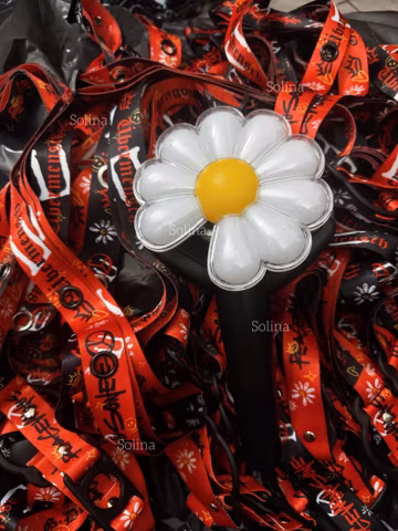 2026 World Tour – New Double-Sided Black and Red Lightstick Strap Holder – Adjustable Crossbody Strap for Concerts, K-Pop & Accessories