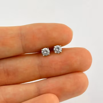 14k Gold Lab Grown Diamond Stud Earrings: 0.50 Carat, VS1 Clarity