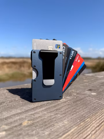 Custom Engraved Minimalist Metal Wallet for Men, RFID Men’s Card Holder Wallet with Money Clip, Personalized Gift for Him