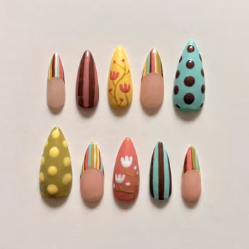 Retro Floral Press On Nails, Vintage Striped Polka Dot Fake Tips, Colorful Cottagecore Autumn Gel Nails