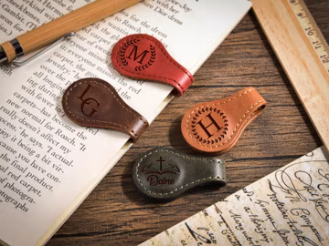 Custom Engraved Leather Magnetic Bookmark with Initials – Personalized Gift for Readers & Book Lovers