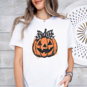 Distressed Pumpkin Bow T-Shirt, Buffalo Plaid Halloween Tee – Rustic Fall Shirt for Women
