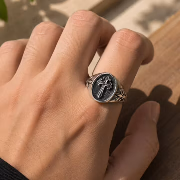 Vintage Gothic Cross Signet Ring for Men & Women – Stainless Steel Silver Statement Ring | Retro Punk Biker Fashion Jewelry