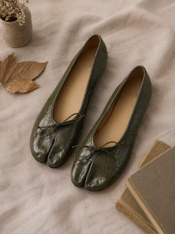 Women Leather Tabi Ballet Flats Olive Green Split Toe Shoes Vintage Bow Ballerina Flats Minimalist Slip On Flat Shoes Wide Size Comfort