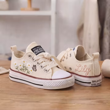 Personalized Daisy Kids Sneakers, Custom Embroidered Name Shoes, Floral Butterfly Canvas Shoes, Toddler Sneakers, Back to School Gift