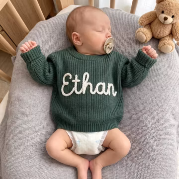 Hand Embroidered Baby Name Sweater, Personalized Baby Sweater with Name, Custom Knit Newborn Crewneck Sweater, Crochet Knitted Baby Jumper