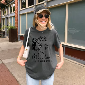 Bear Graphic Shirt, Cute Bear T-Shirt, Comfort Colors 1717 Tee, Minimalist Bear Shirt, Vintage Animal Tee, Nature Lover Gift