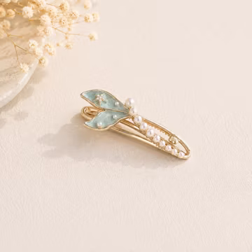 Mermaid Tail Hair Clip, Pearl Gold Barrette, Green Fish Tail Hair Clip, Mermaidcore Hair Accessory, Coastal Ocean Hair Clip, Gift for Her
