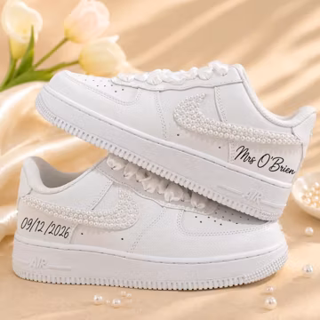 Personalized Bridal Sneakers , Luxury Custom Bridal Pearl Sneakers , Wedding Shoes Bride Bridesmaid Gift, Handmade Pearl Comfort Sneakers