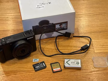 Sony ZV-1F Digital Vlog Camera Wide Angle Swivel-Screen w Memory Card