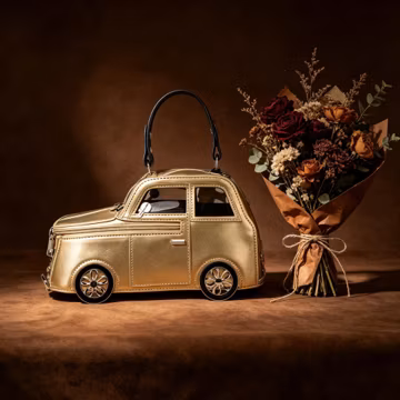 Vintage Car Novelty Handbag, 3D Retro Mini Car Shape Crossbody Purse