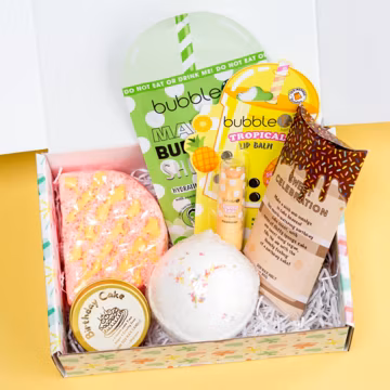 Birthday Treat Gift Box - Self Care Mystery Spa Gift for Her - Send Direct - Bundle Gift-set - Presents