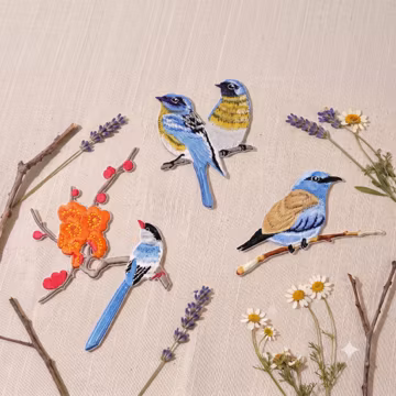 Vintage East Asian Bird Embroidered Patch Iron On Decorative Floral Applique DIY Craft Supply Aesthetic Nature Bird Badge Gift for Her