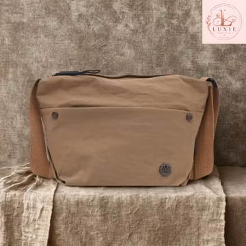 Waterproof Nylon Crossbody Bag, Lightweight Shoulder Bag, Large Capacity Travel Purse