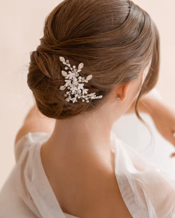 Pearl & Crystal Bridal Hair Comb • Wedding Hair Accessory • Floral Hair Comb • Soft Floral Hair Comb • Romantic Hair Accessory • 2557