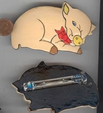 1 Vintage Retro Handpainted Pig Laying Down Barrette T93