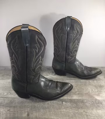 Vintage Laredo Mens Pea Green Distressed Leather Cowboy Western Pull On Boots Made in USA Size 10.5 Medium
