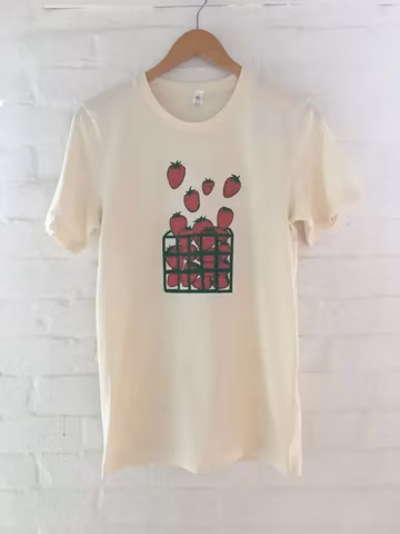 Strawberry Shirt, Foodie Gift, Gardening Gift, Screen Printed T Shirt, Soft Style Tee