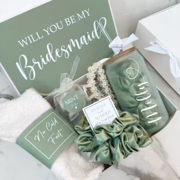 Bridesmaid Proposal Box, Bridesmaid Proposal Gift, Custom Bridal Party Gift Box, Maid of Honor Gift, Custom Bridesmaid Gift, Bridal Gift Set