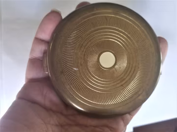 Round Gold Compact / Coty Compact / Powder Compact / Coty Items /Art Deco Compact / Gold Compact / Cosmetic Compact
