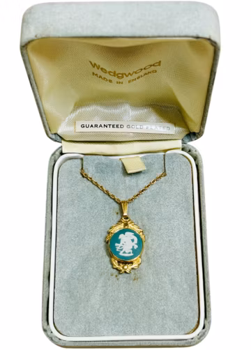 Vintage Wedgwood Green Jasperware Cupid Pendant Necklace 18" Chain in Box Gold Plated