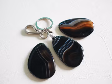 Onyx keychain, crystal keychain, gemstone keychain, boho keychain, natural stone keychain, raw crystal, crystal gift, crystal healing